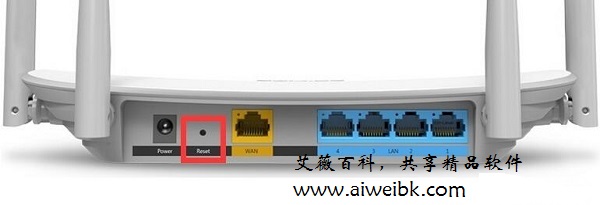 按住Reset按钮，把TL-WDR5600恢复出厂设置